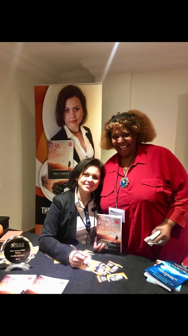 Emilia Sandoiu book launch with readers